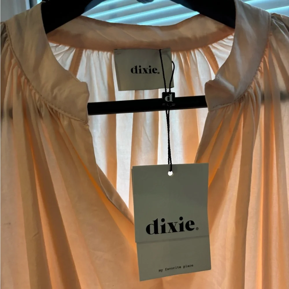 Italian Chic Peach Cotton Midi Dress with Brown Suede Belt
Like Anthropologie - Picture 3 of 11
